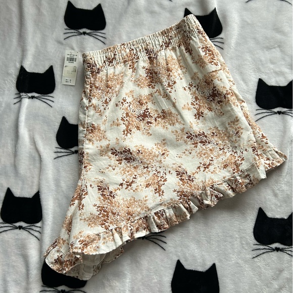 NWT Abercrombie Flirty Pull On Floral Linen Shorts Size XXXL - Picture 2 of 3